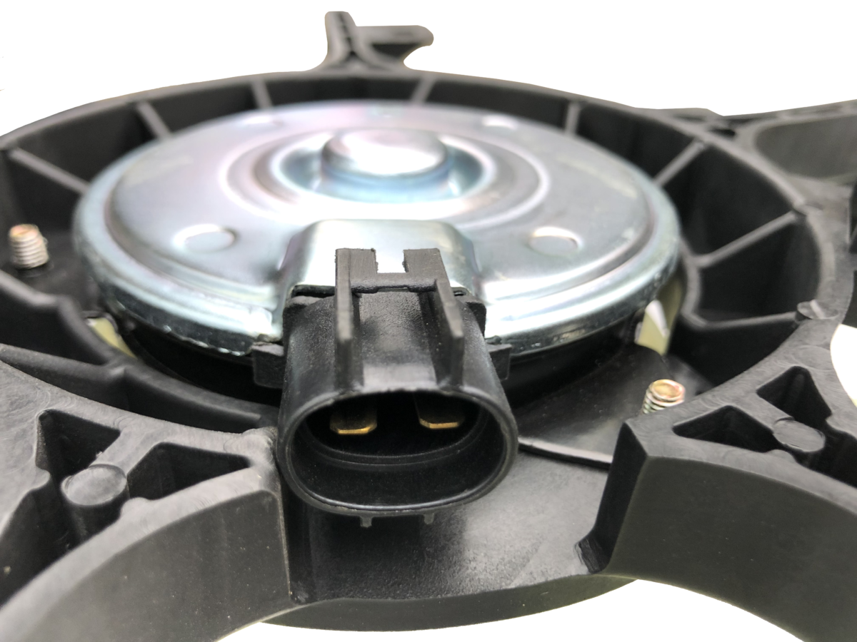 Wentylator chłodnicy Mitsubishi Space Star 2 piny 2013-